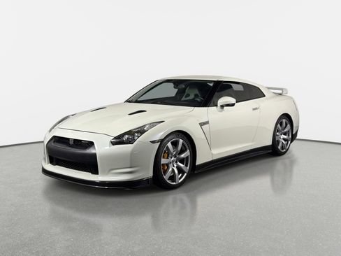 Used 2009 Nissan GT-R Premium AWD/4WD image 7