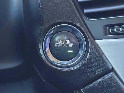 Used 2020 GMC Yukon XL SLT image 19