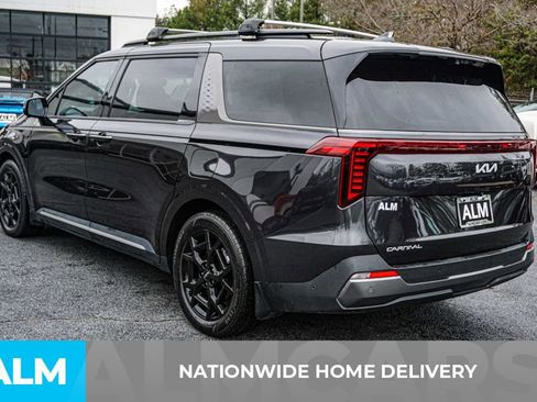 Used 2025 Kia Carnival SX Prestige image 5