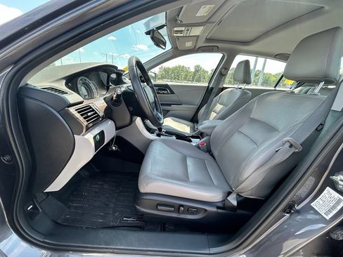Used 2017 Honda Accord EX-L image 11