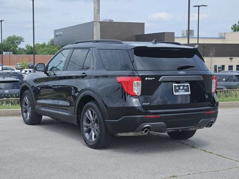 Used 2022 Ford Explorer XLT w/ Equipment Group 202A RWD image 3