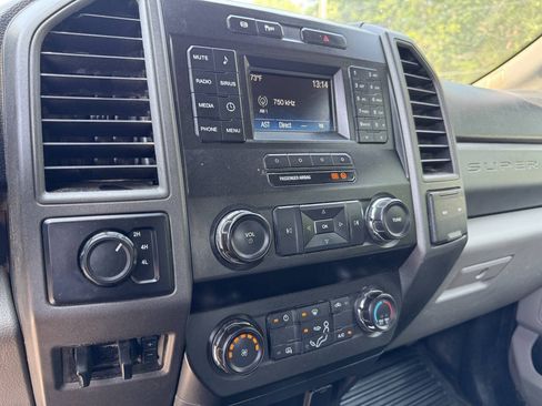Used 2019 Ford F250 XL w/ Power Equipment Group AWD/4WD image 29