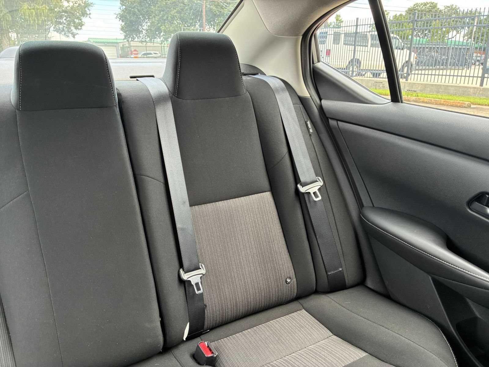 Used 2025 Nissan Sentra SV FWD image 34