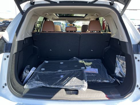 New 2026 Nissan Rogue Platinum w/ Platinum Premium Package image 5