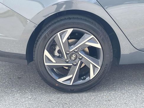 New 2025 Hyundai Elantra Sport image 9