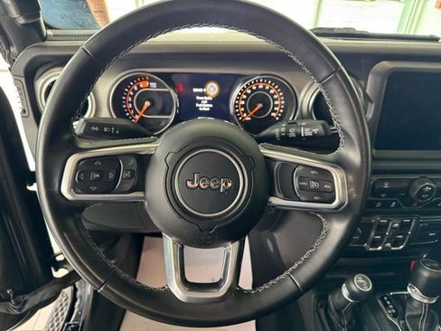 Used 2021 Jeep Wrangler Unlimited Sahara w/ Uconnect 4C Nav & Sound Group image 11