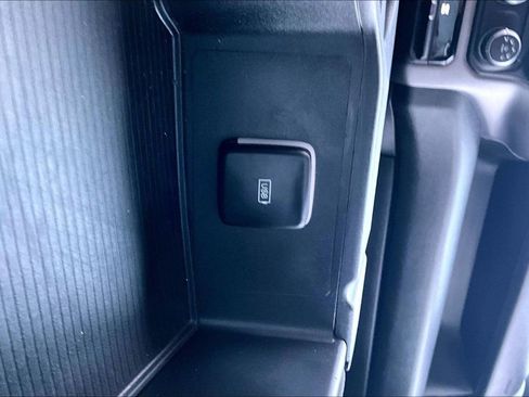 Used 2022 RAM 3500 Big Horn image 17