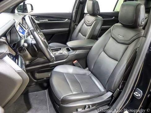 Certified 2023 Cadillac XT6 Premium Luxury AWD/4WD image 10
