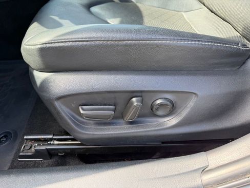 Used 2023 Toyota Camry XSE FWD image 15