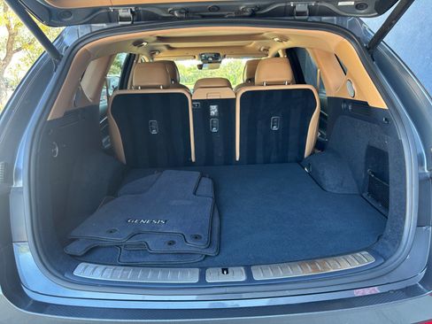 Used 2023 Genesis GV80 2.5T w/ Prestige 20" Package image 16