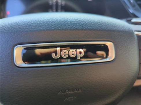 New 2026 Jeep Grand Cherokee L Limited AWD/4WD image 17