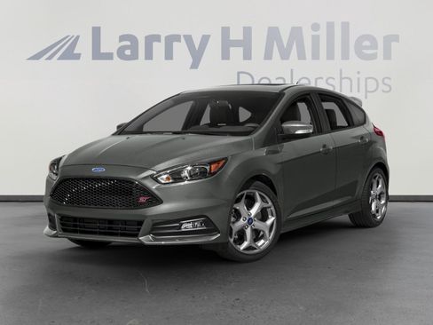 Used 2015 Ford Focus ST w/ Equipment Group 402A image 1