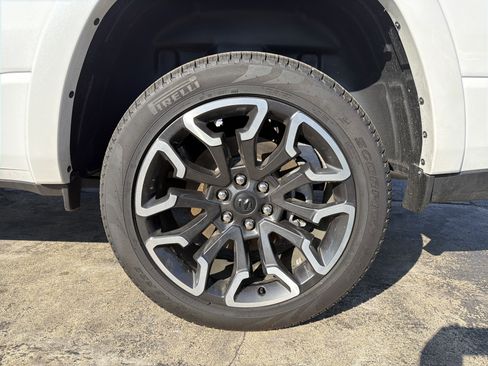 Used 2025 RAM 1500 Limited AWD/4WD image 37