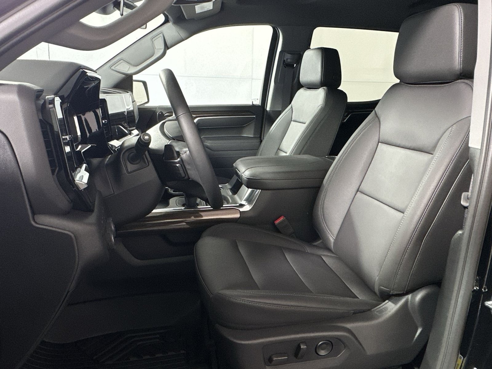 New 2026 Chevrolet Silverado 1500 RST w/ RST All Star Premium Package AWD/4WD image 13