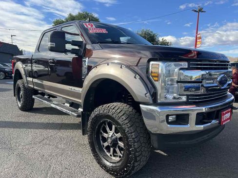 Used 2019 Ford F350 Lariat w/ Lariat Ultimate Package AWD/4WD image 4