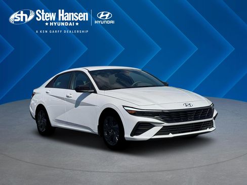 New 2026 Hyundai Elantra Sport image 12