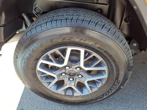 Used 2025 Jeep Wrangler Unlimited Sahara AWD/4WD image 25