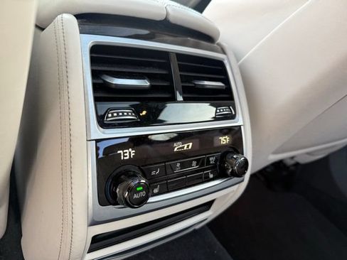 Used 2019 BMW ALPINA B7 xDrive AWD/4WD image 17
