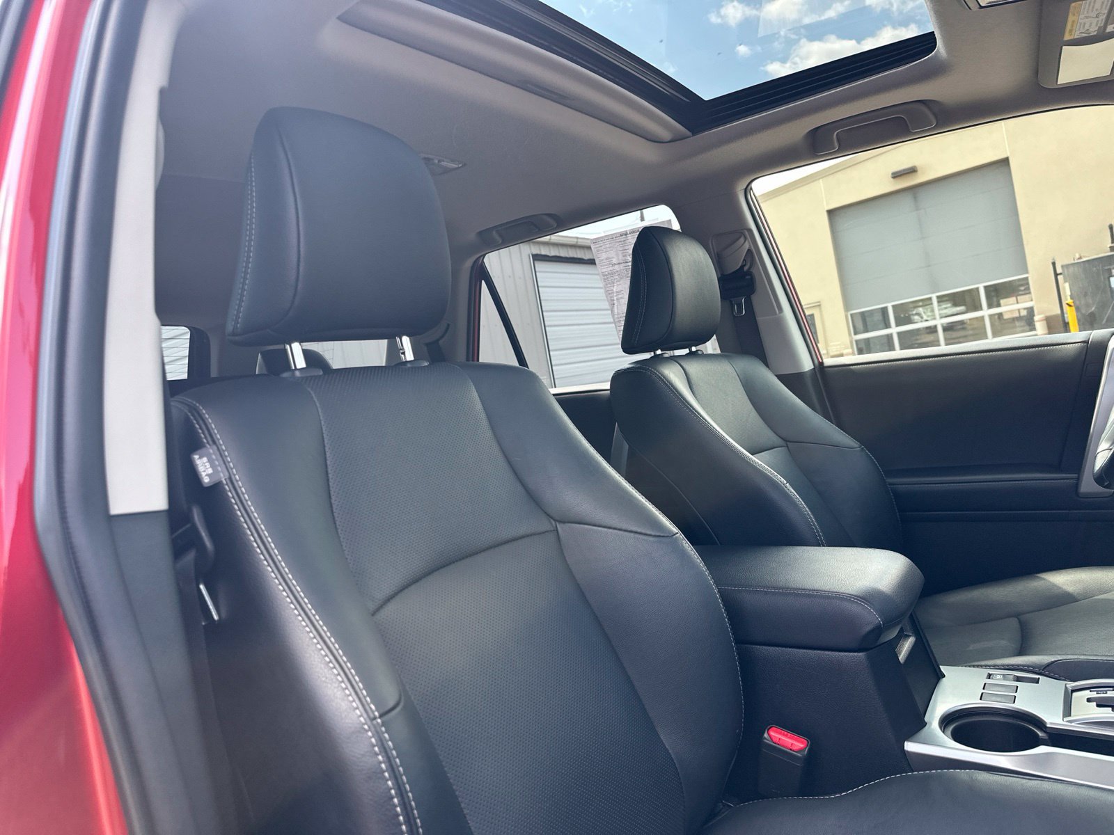 Used 2022 Toyota 4Runner Limited AWD/4WD image 38