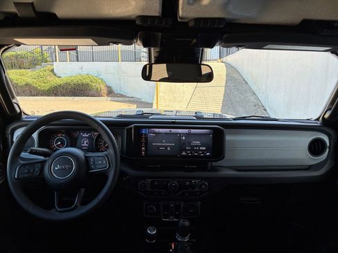 Used 2025 Jeep Wrangler Sport S image 32