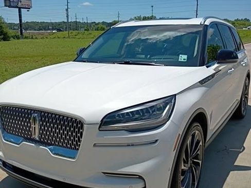 Used 2023 Lincoln Aviator Reserve w/ Equipment Group 201A RWD image 1