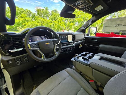 New 2026 Chevrolet Silverado 3500 LT AWD/4WD image 13