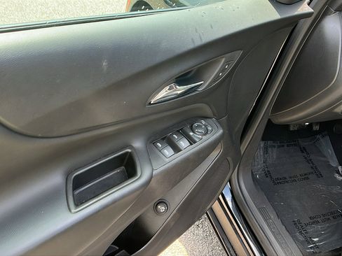 Used 2024 Chevrolet Equinox LT image 15