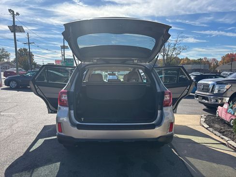 Used 2017 Subaru Outback 2.5i Limited image 21