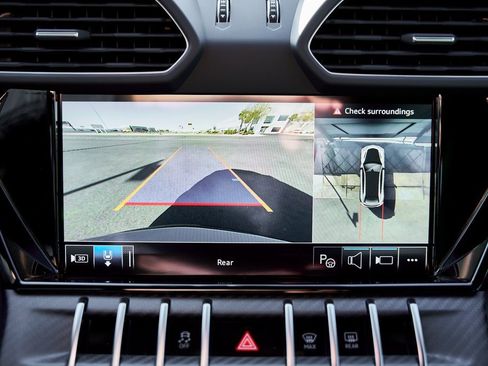 Used 2024 Lamborghini Urus Performante image 92