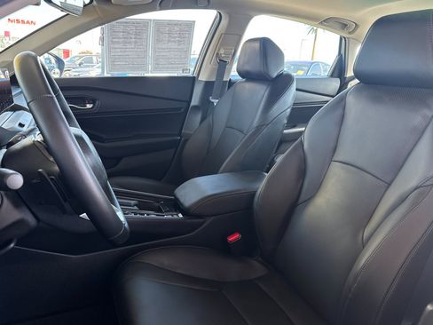 Used 2025 Honda Accord Touring image 5