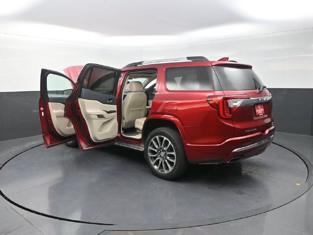 Used 2021 GMC Acadia Denali w/ Denali Ultimate Package AWD/4WD image 43