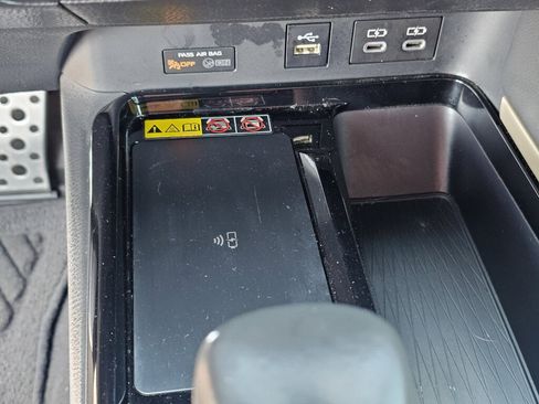 Used 2025 Toyota Camry XSE FWD image 30