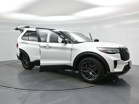 New 2026 Ford Explorer ST AWD/4WD image 31