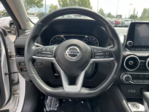 Used 2022 Nissan Sentra SV FWD image 34