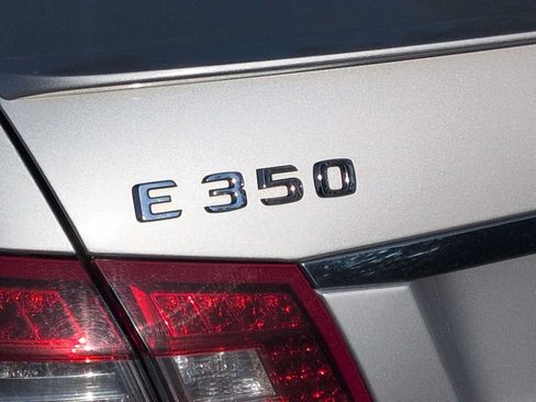 Used 2012 Mercedes-Benz E 350 4MATIC Sedan image 13