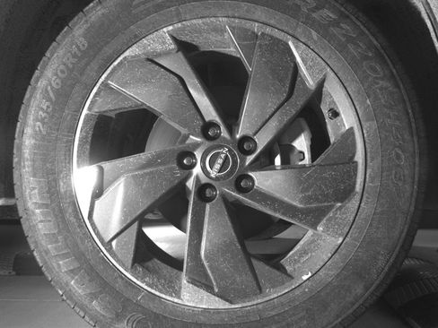 Used 2025 Nissan Rogue SV image 13