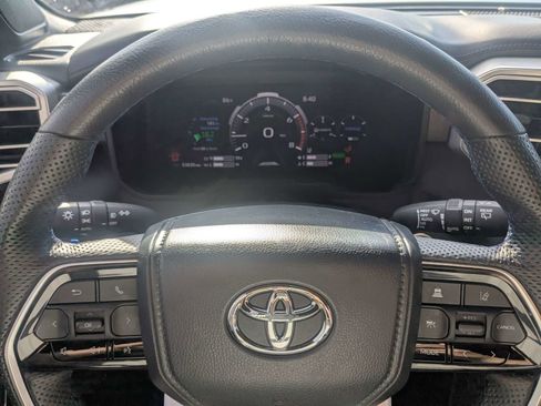 Used 2024 Toyota Sequoia Platinum AWD/4WD image 31