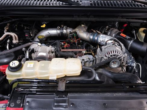 Used 2003 Ford F350 XLT image 3