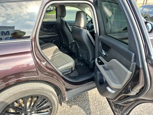 Used 2023 Lincoln Corsair Reserve w/ Jet Appearance Package FWD image 19