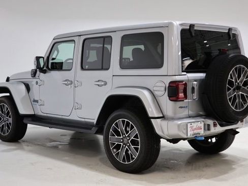 Used 2023 Jeep Wrangler Unlimited Sahara AWD/4WD image 6