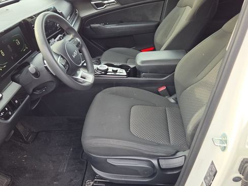 Used 2023 Kia Sportage LX FWD image 10