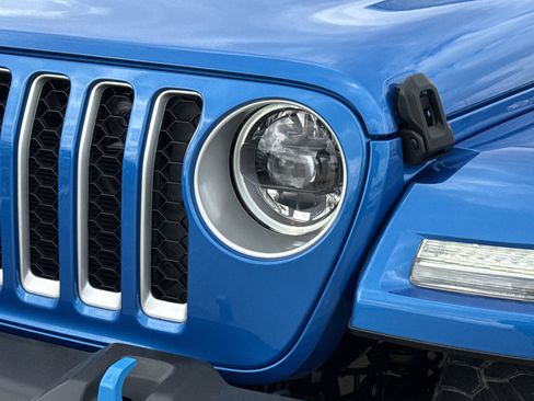 Used 2023 Jeep Wrangler Sahara w/ Cold Weather Group image 8