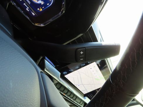 Used 2025 Chevrolet Silverado 2500 LT w/ Safety Package image 42