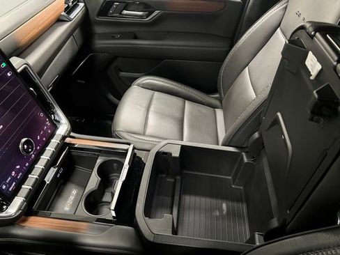 Used 2025 GMC Yukon XL Denali w/ Sun & Power Step Package image 42