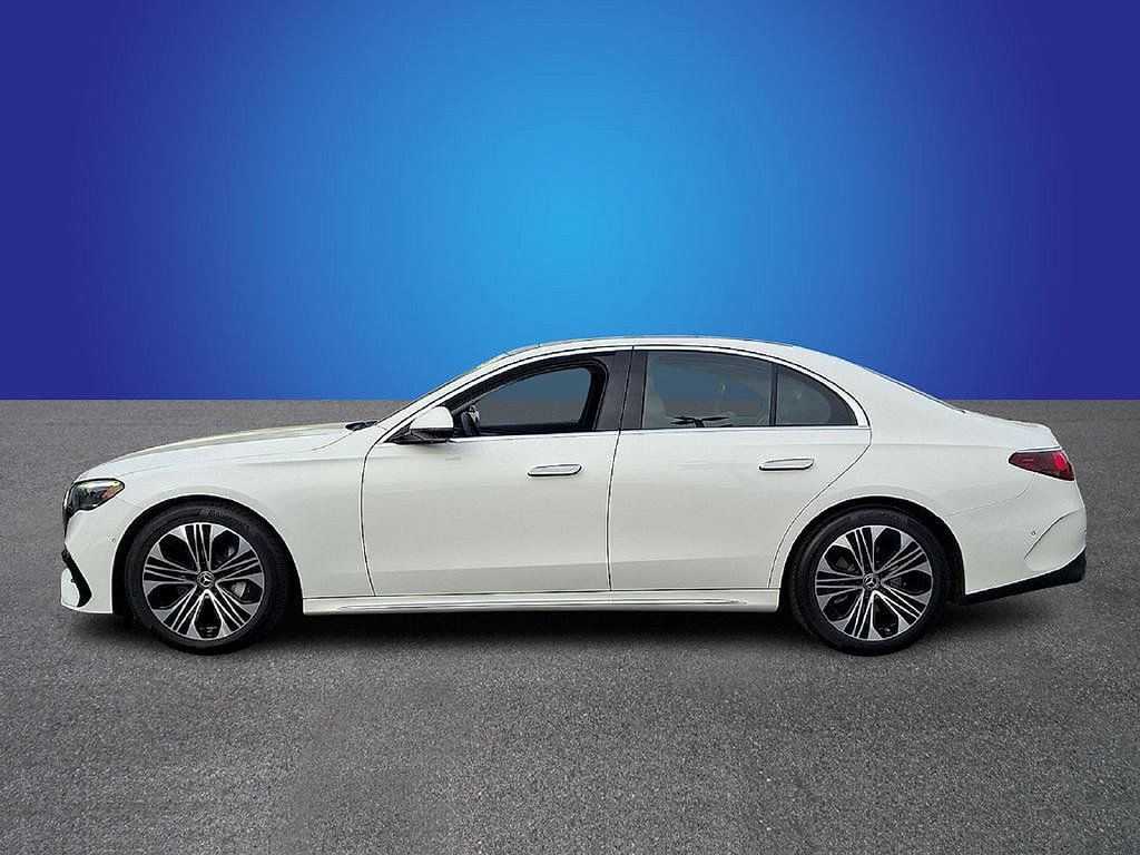 Used 2024 Mercedes-Benz E 350 4MATIC Sedan image 7
