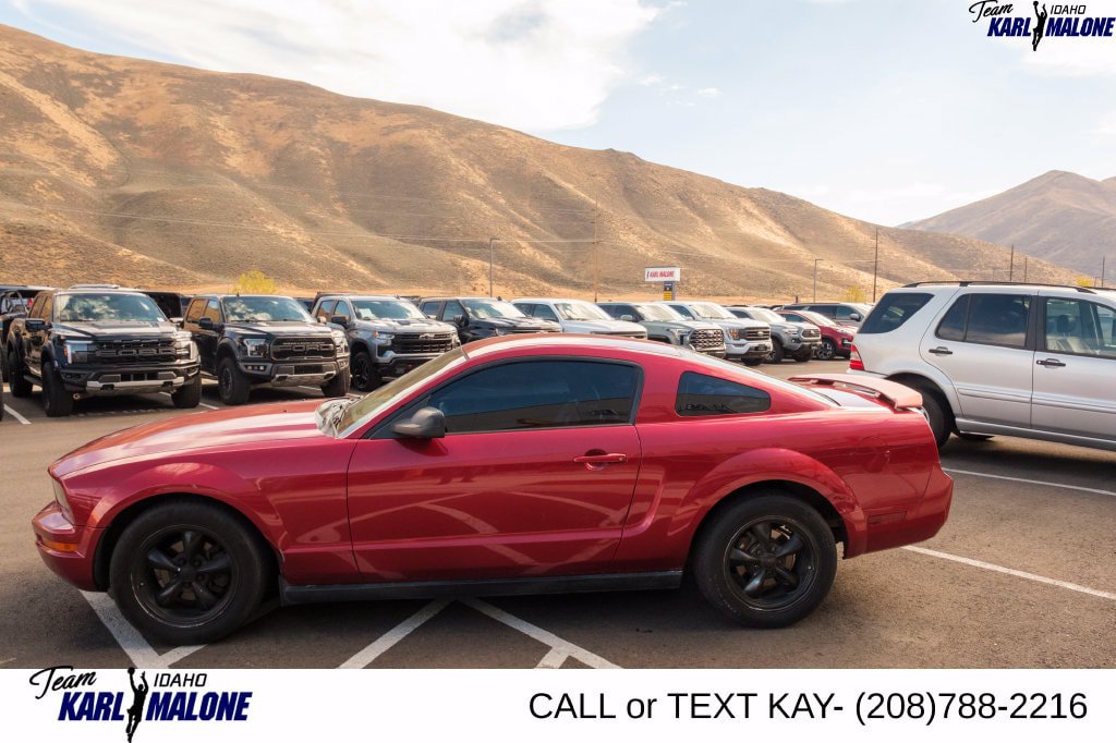 Used 2005 Ford Mustang Premium RWD image 5