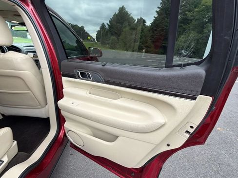 Used 2019 Lincoln MKT AWD image 55