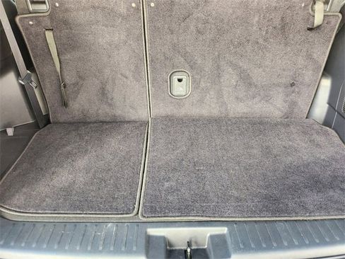 Used 2022 Toyota Highlander XLE image 33