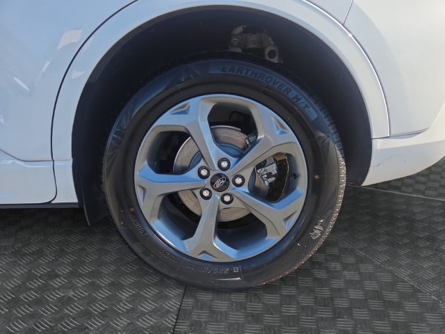 Used 2023 Ford Escape ST-Line w/ Tech Pack #1 FWD image 34