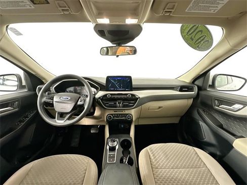 Used 2020 Ford Escape SE image 3